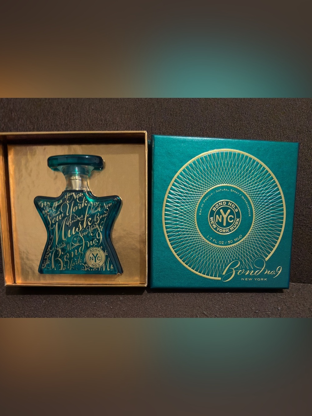 Bond No 9 New York Musk. One quarter used - see picture. Original packaging incl
